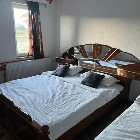 Guesthouse Vanilla سينيتشا المظهر الخارجي الصورة